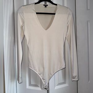 Express Cream Body Contour V-Neck Long Sleeve Bodysuit
